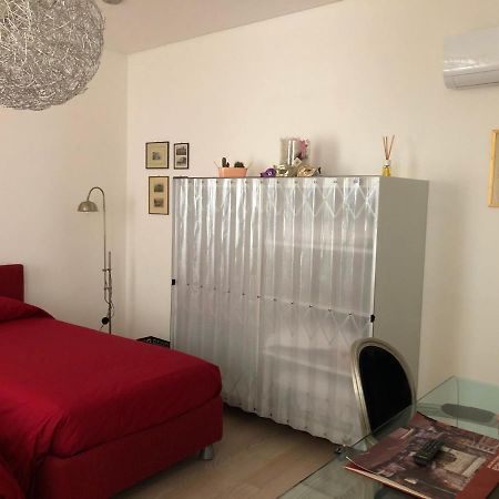 Ghetto Modern Apt For 4, Venice Apartment Exterior photo